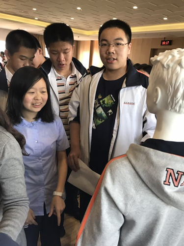 南京外国语学校校服招标会顺利召开